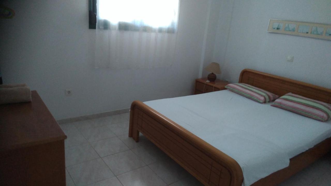 Garden Maisonnette 2-bedrooms Sleeps 6 Adults 200m From Sandy *
